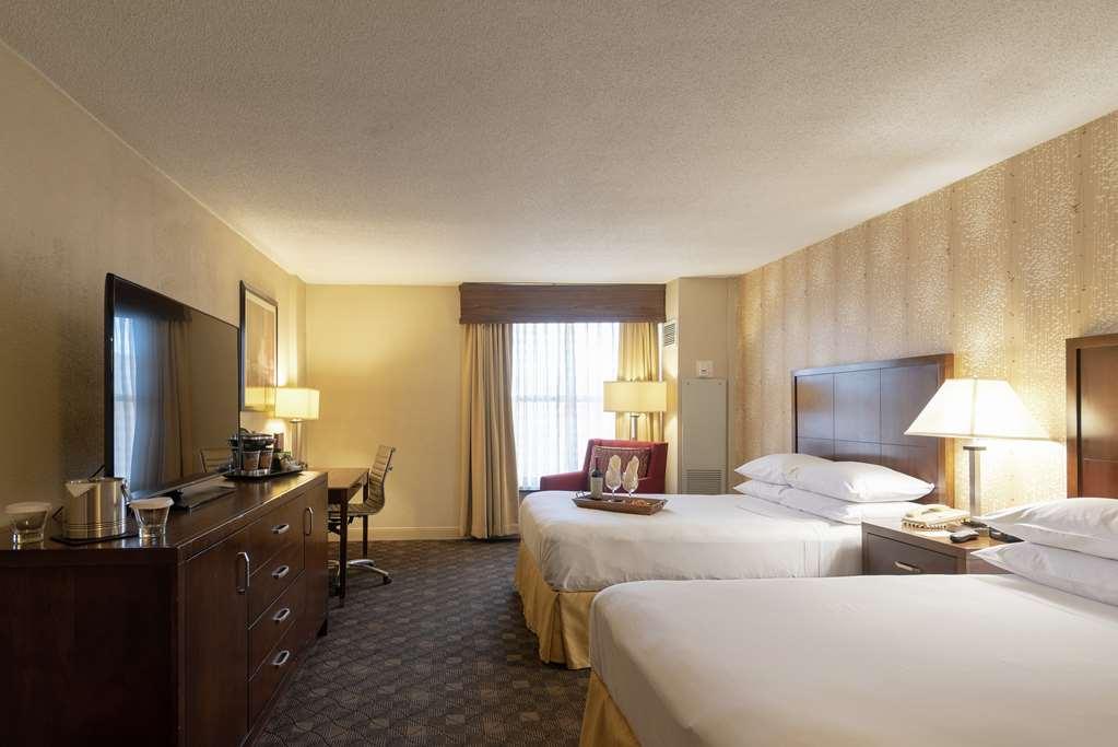 Doubletree By Hilton Norfolk Airport Hotel Room photo