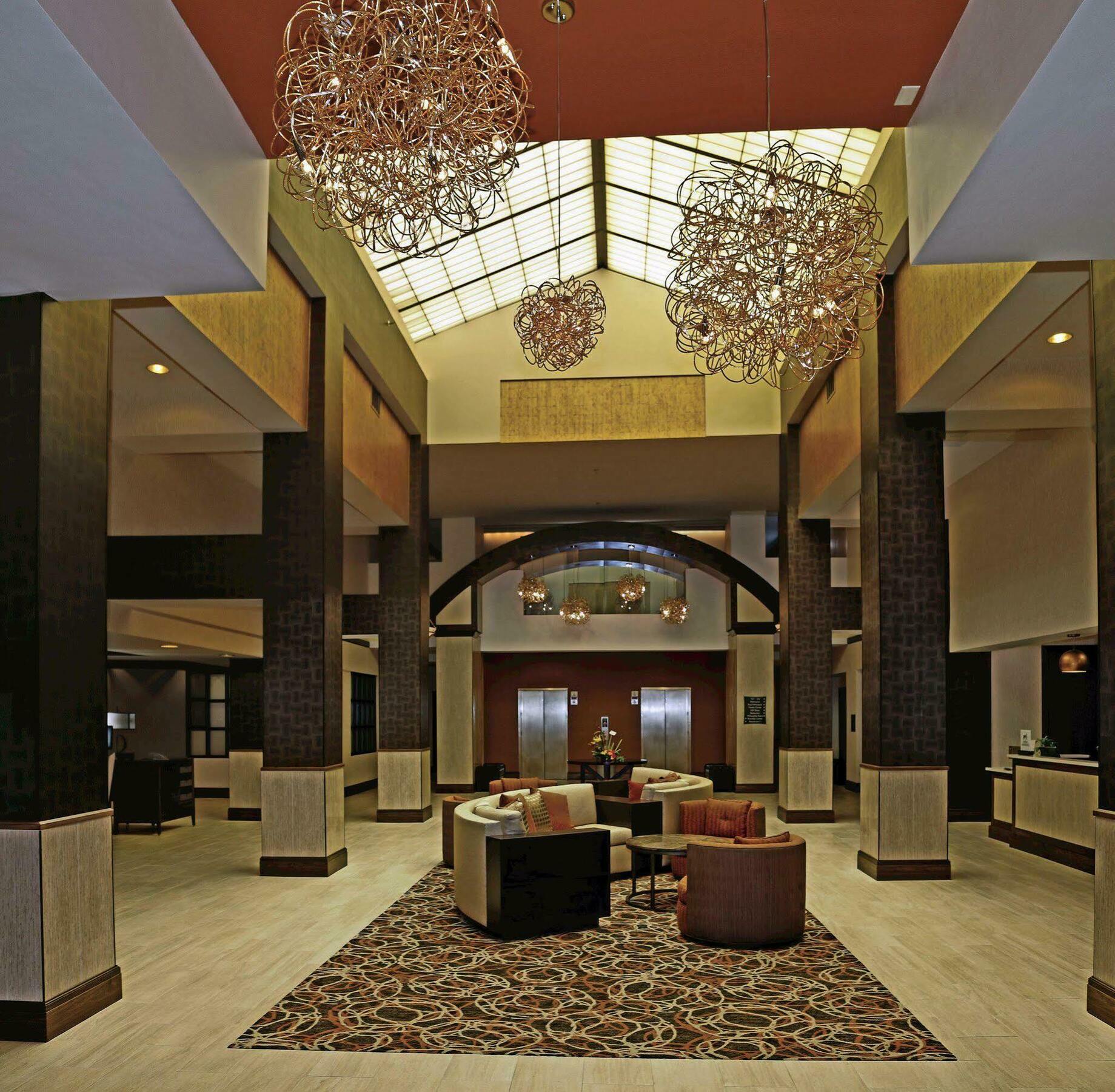 Doubletree By Hilton Norfolk Airport Hotel Exterior photo